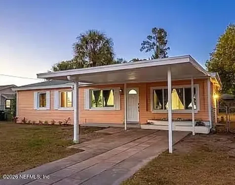 3909 W Tyson Avenue Tampa FL 33611