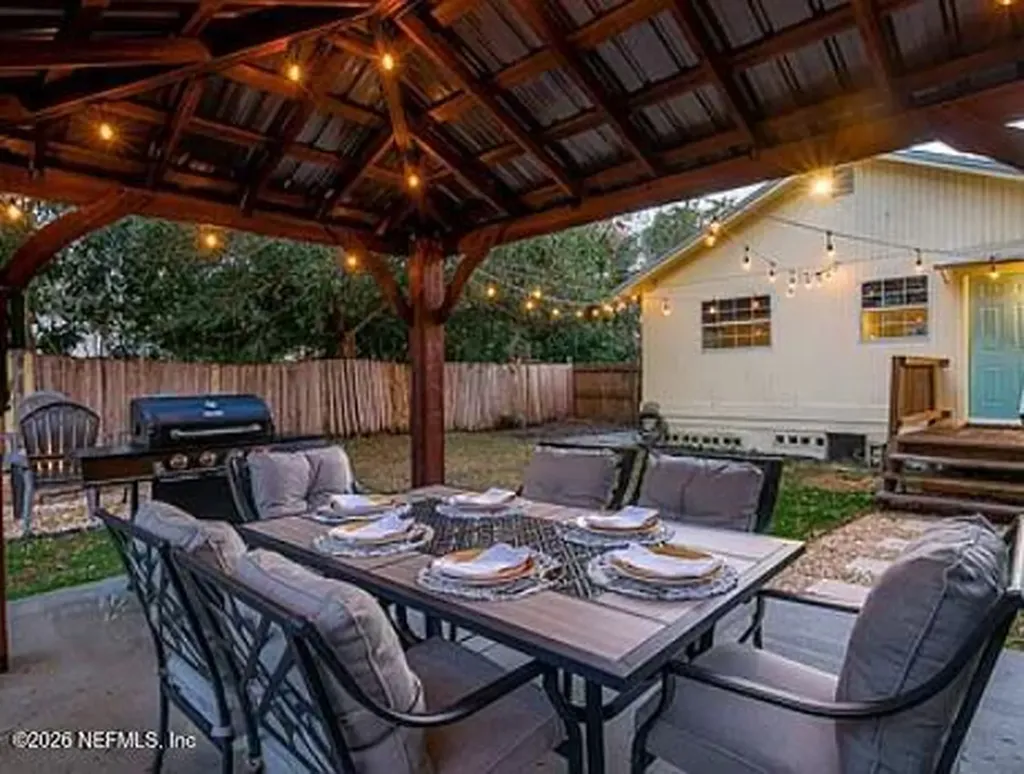6453 Wayne Street St. Petersburg FL 33702