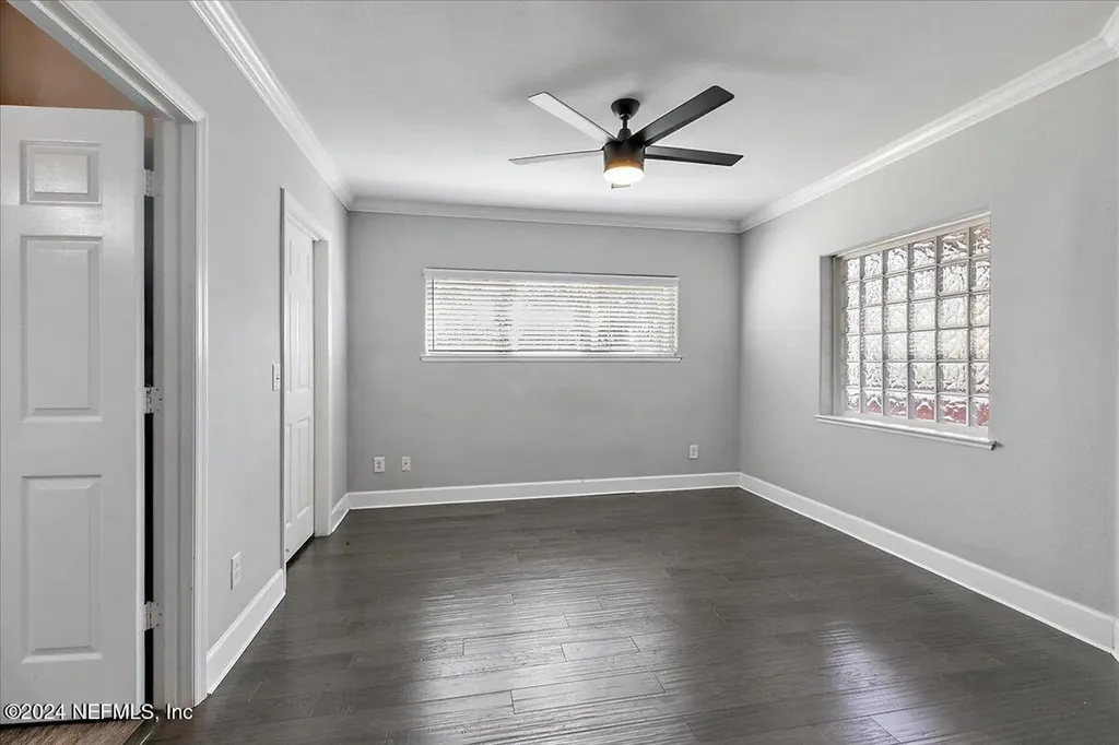 1800 The Greens Way Jacksonville Beach FL 32250