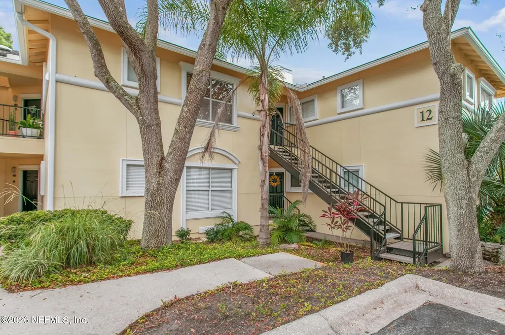 1800 The Greens Way Jacksonville Beach FL 32250