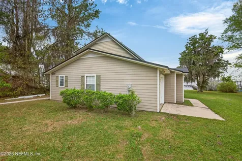 209 Beach Drive Florahome FL 32140