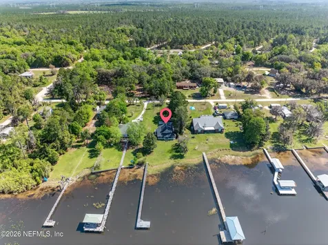 209 Beach Drive Florahome FL 32140