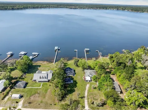 209 Beach Drive Florahome FL 32140