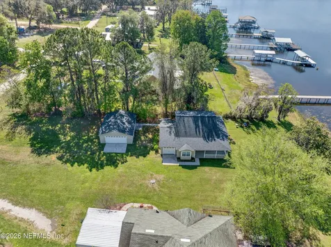 209 Beach Drive Florahome FL 32140