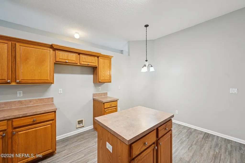 12511 Wages Way E Jacksonville FL 32218