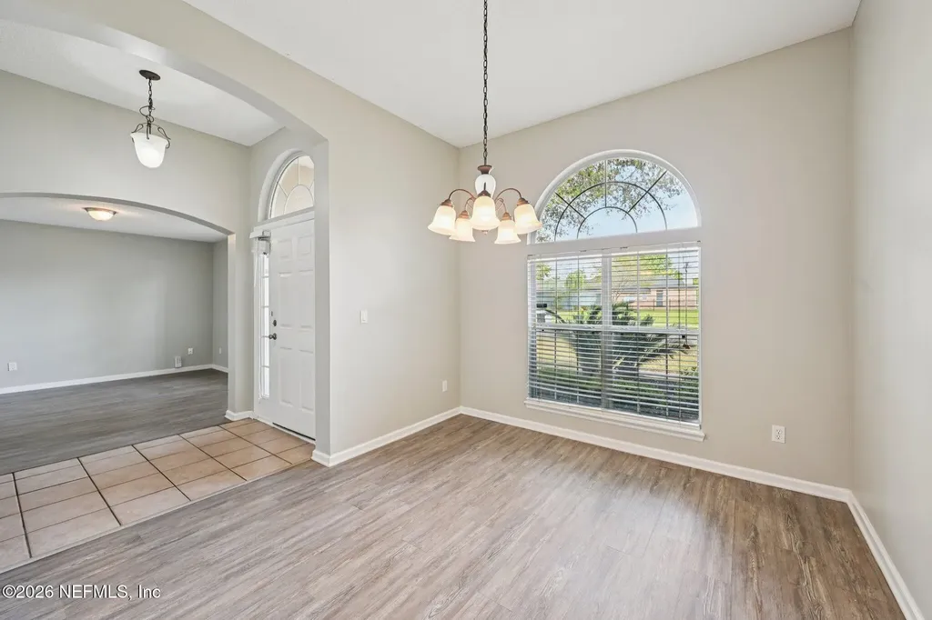12511 Wages Way E Jacksonville FL 32218