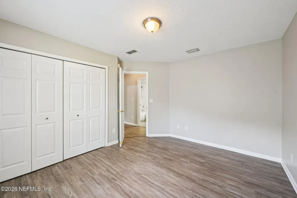 12511 Wages Way E Jacksonville FL 32218