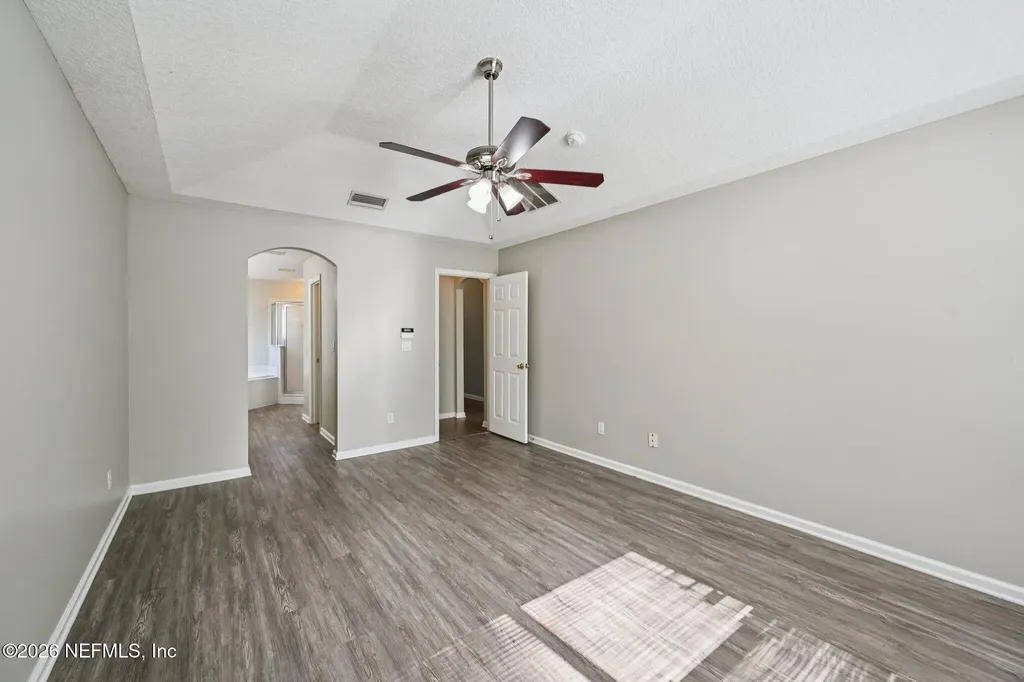 12511 Wages Way E Jacksonville FL 32218