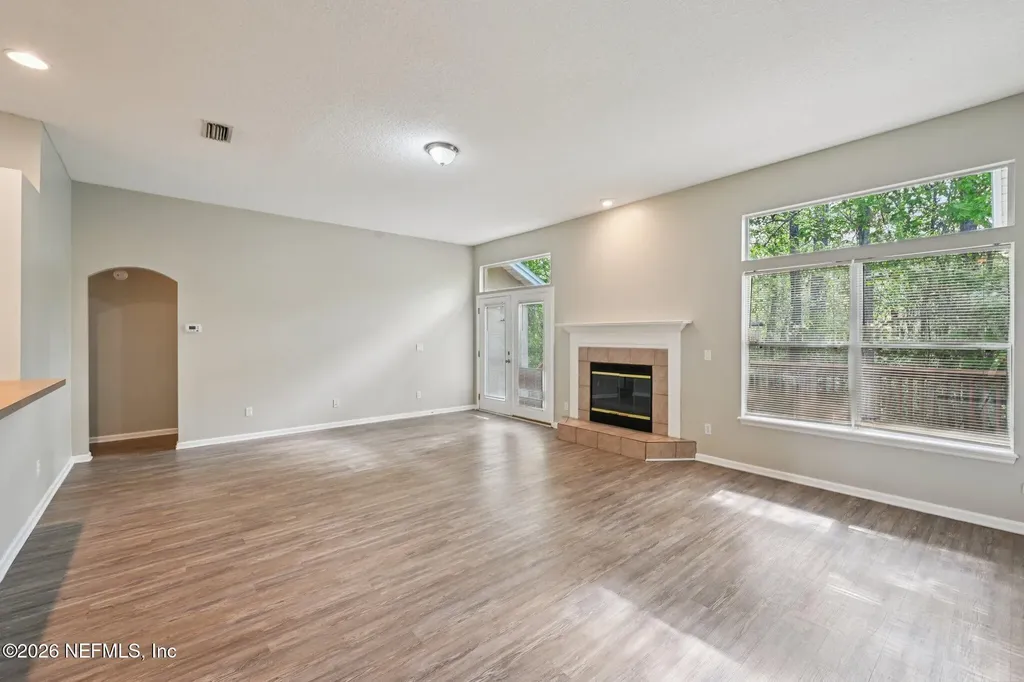 12511 Wages Way E Jacksonville FL 32218