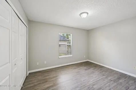 12511 Wages Way E Jacksonville FL 32218