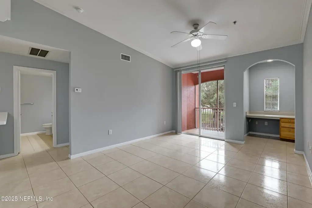 10075 Gate Parkway N Jacksonville FL 32246