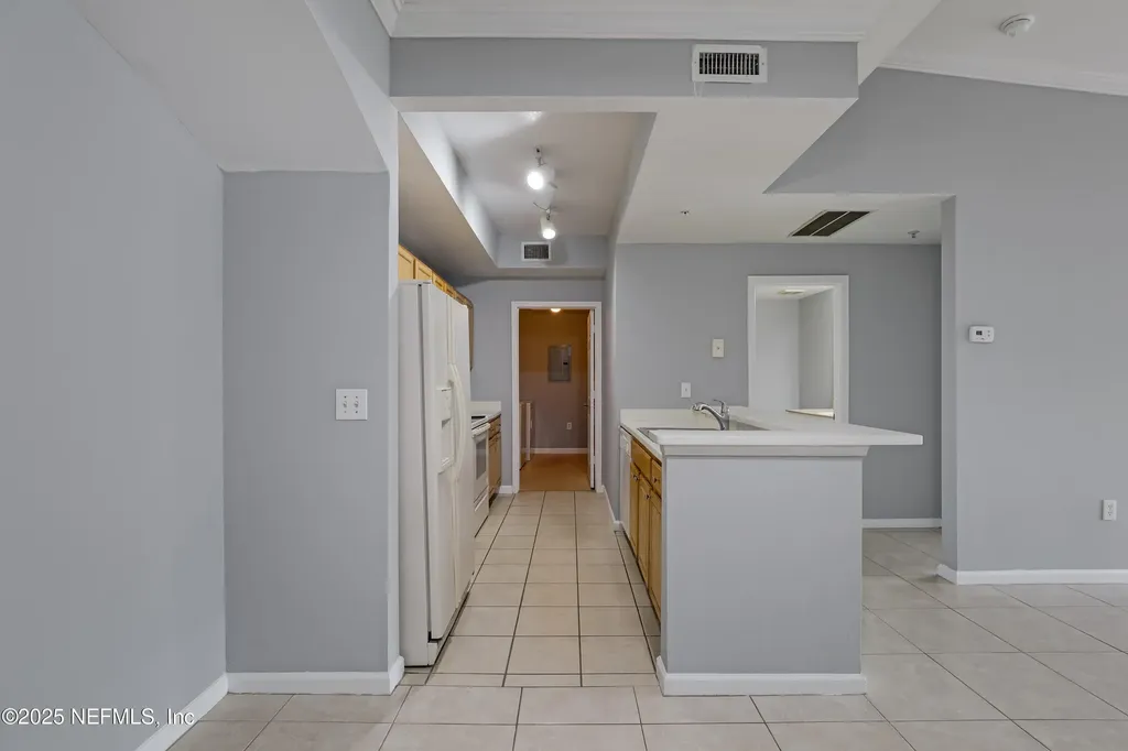 10075 Gate Parkway N Jacksonville FL 32246