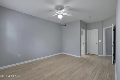 10075 Gate Parkway N Jacksonville FL 32246
