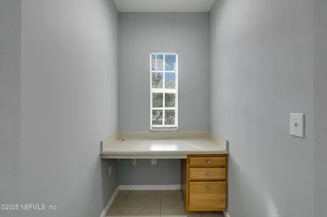 10075 Gate Parkway N Jacksonville FL 32246