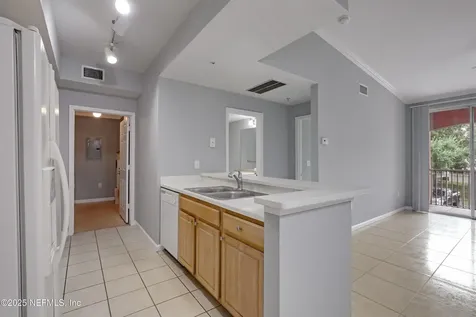 10075 Gate Parkway N Jacksonville FL 32246
