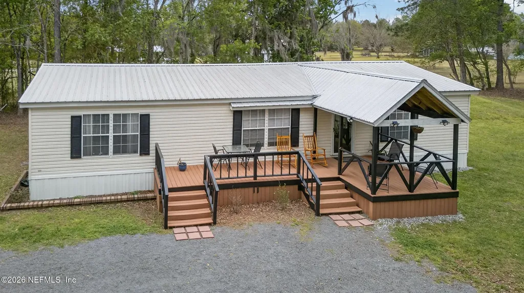 2858 NW 233rd Street Lawtey FL 32058