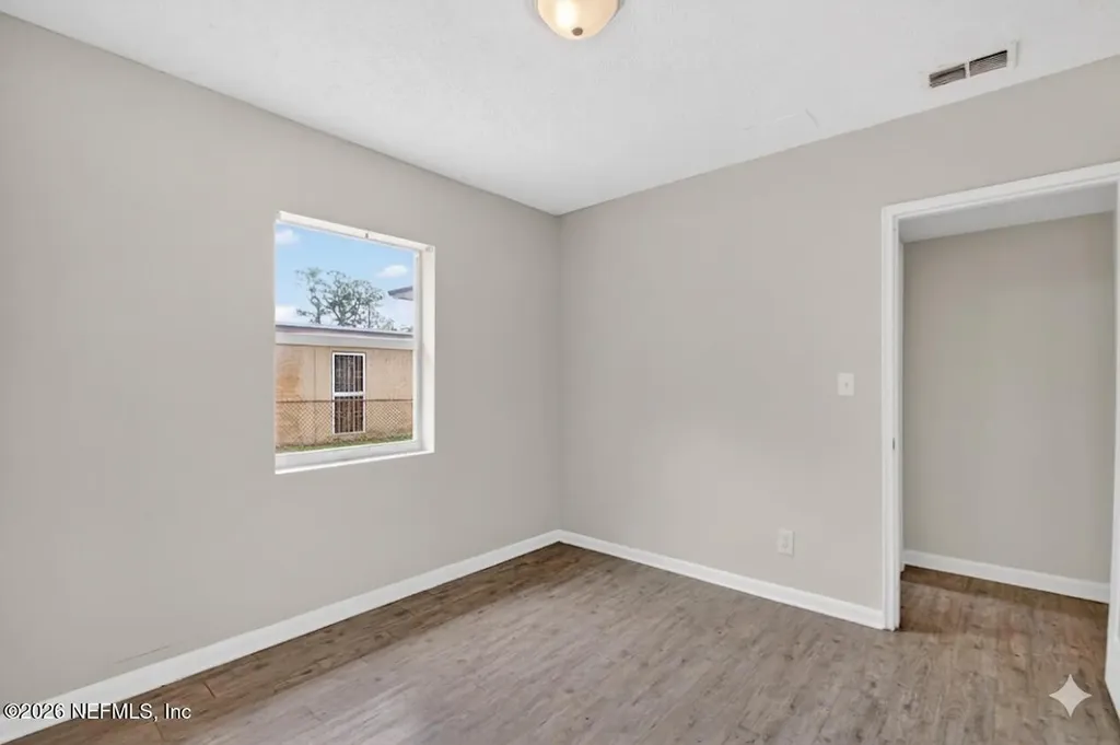 247 W 45th Street Jacksonville FL 32208