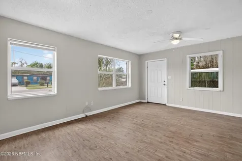 247 W 45th Street Jacksonville FL 32208