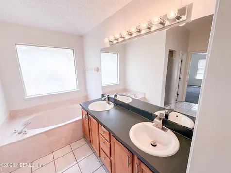6112 Winding Bridge Drive Jacksonville FL 32277