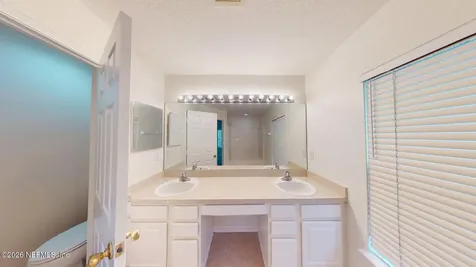 8498 Climbing Ivy Trail S Jacksonville FL 32216