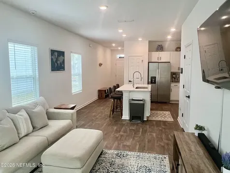 656 Celtic Drive Jacksonville FL 32218