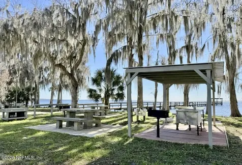 512 Dogwood Avenue Georgetown FL 32139