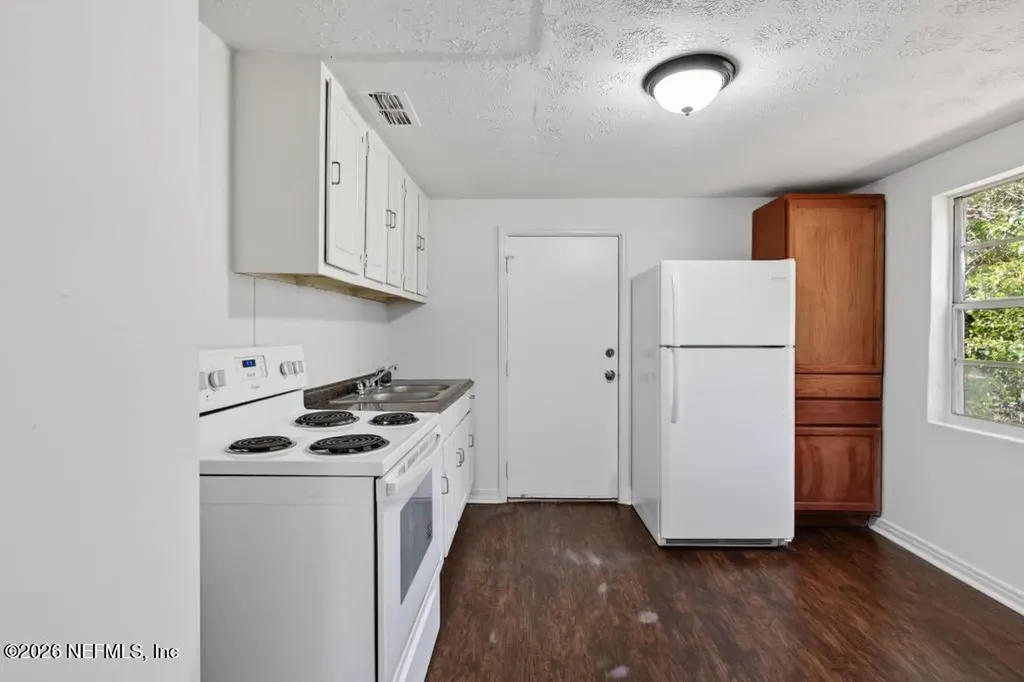 9162 6th Avenue Jacksonville FL 32208