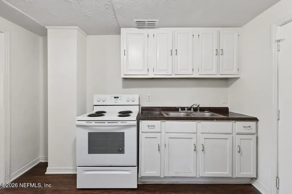 9162 6th Avenue Jacksonville FL 32208