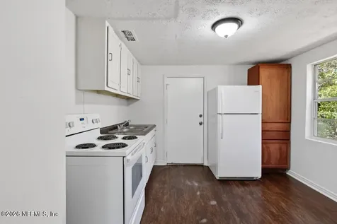 9162 6th Avenue Jacksonville FL 32208