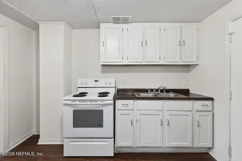 9162 6th Avenue Jacksonville FL 32208