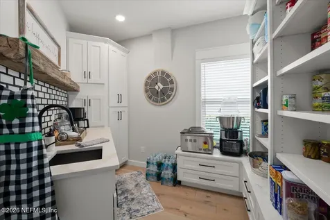 9136 Heckscher Drive Jacksonville FL 32226