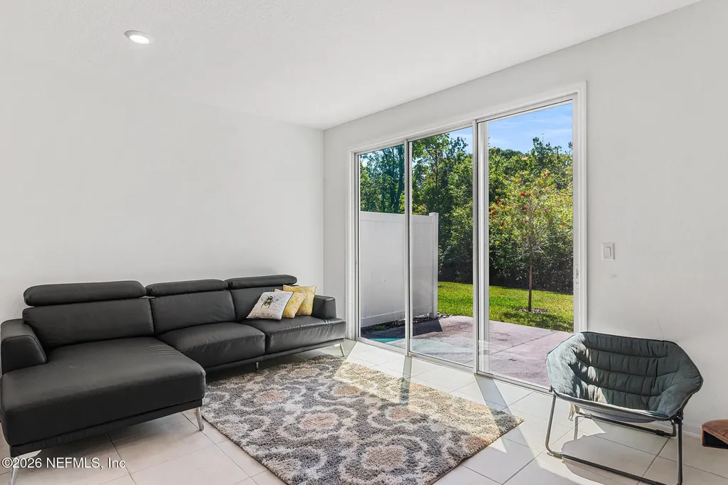 336 Annies Place Jacksonville FL 32218