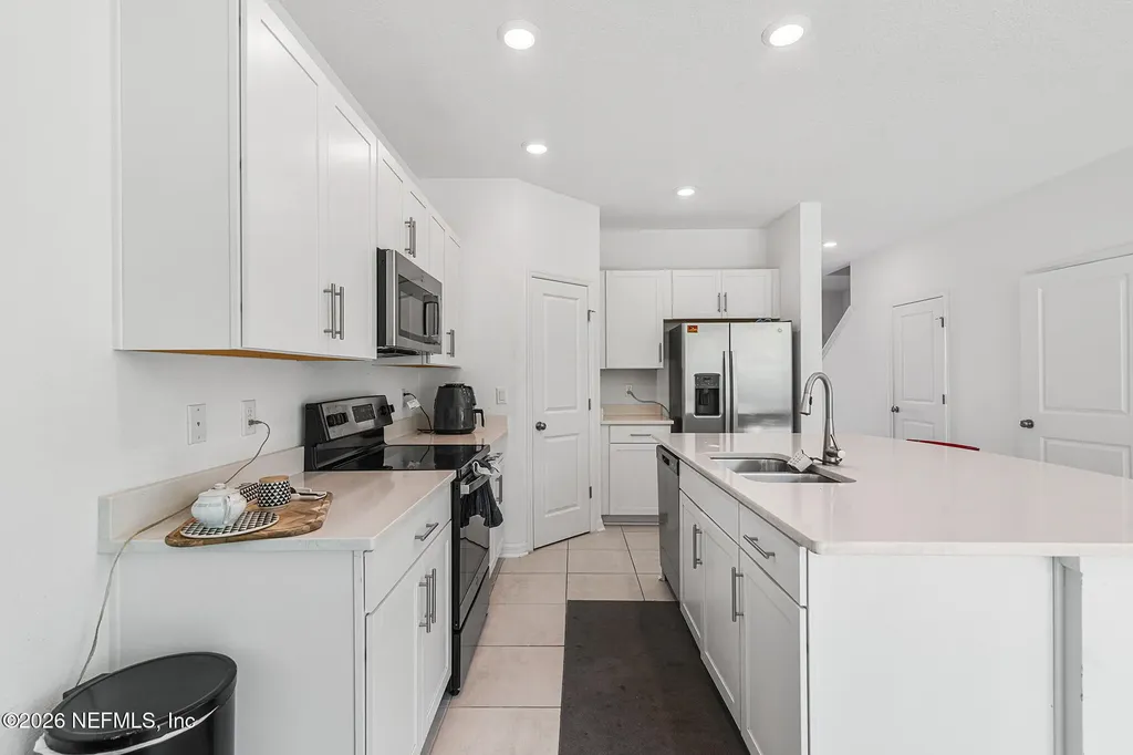 336 Annies Place Jacksonville FL 32218