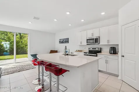 336 Annies Place Jacksonville FL 32218
