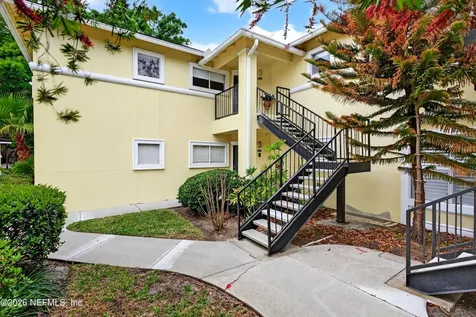 1800 The Greens Way Jacksonville Beach FL 32250