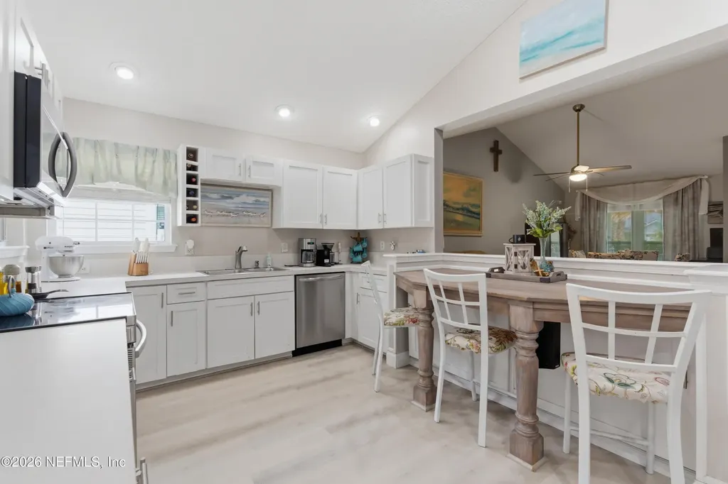 616 Paradise Court Atlantic Beach FL 32233