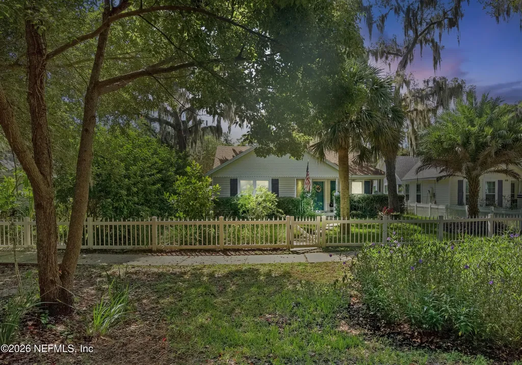 616 Paradise Court Atlantic Beach FL 32233