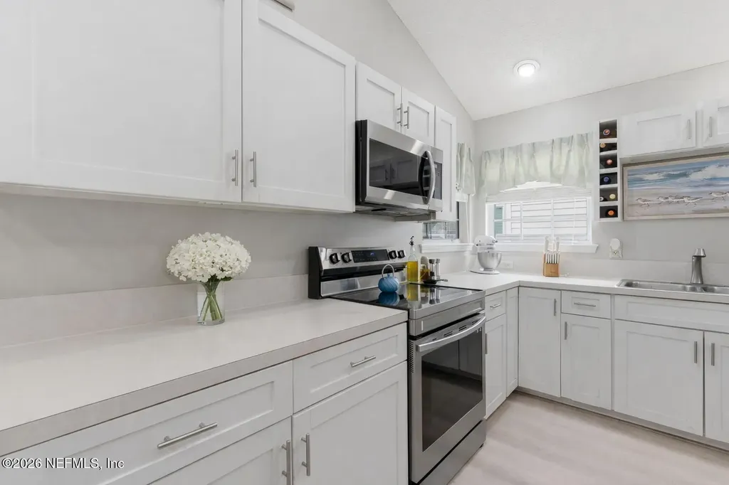 616 Paradise Court Atlantic Beach FL 32233