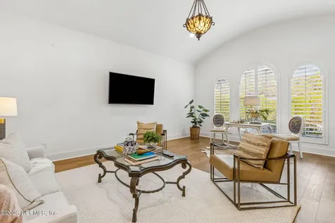 5226 Commissioners Drive Jacksonville FL 32224