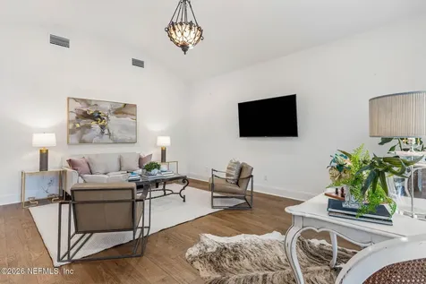 5226 Commissioners Drive Jacksonville FL 32224