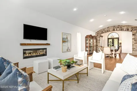 5226 Commissioners Drive Jacksonville FL 32224