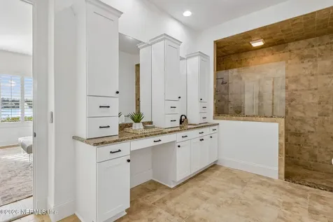 5226 Commissioners Drive Jacksonville FL 32224