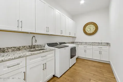 5226 Commissioners Drive Jacksonville FL 32224