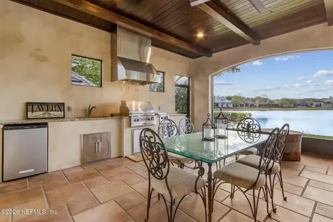 5226 Commissioners Drive Jacksonville FL 32224