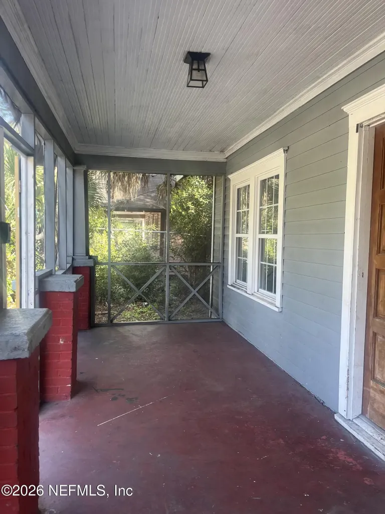 652 Fern Street Jacksonville FL 32206