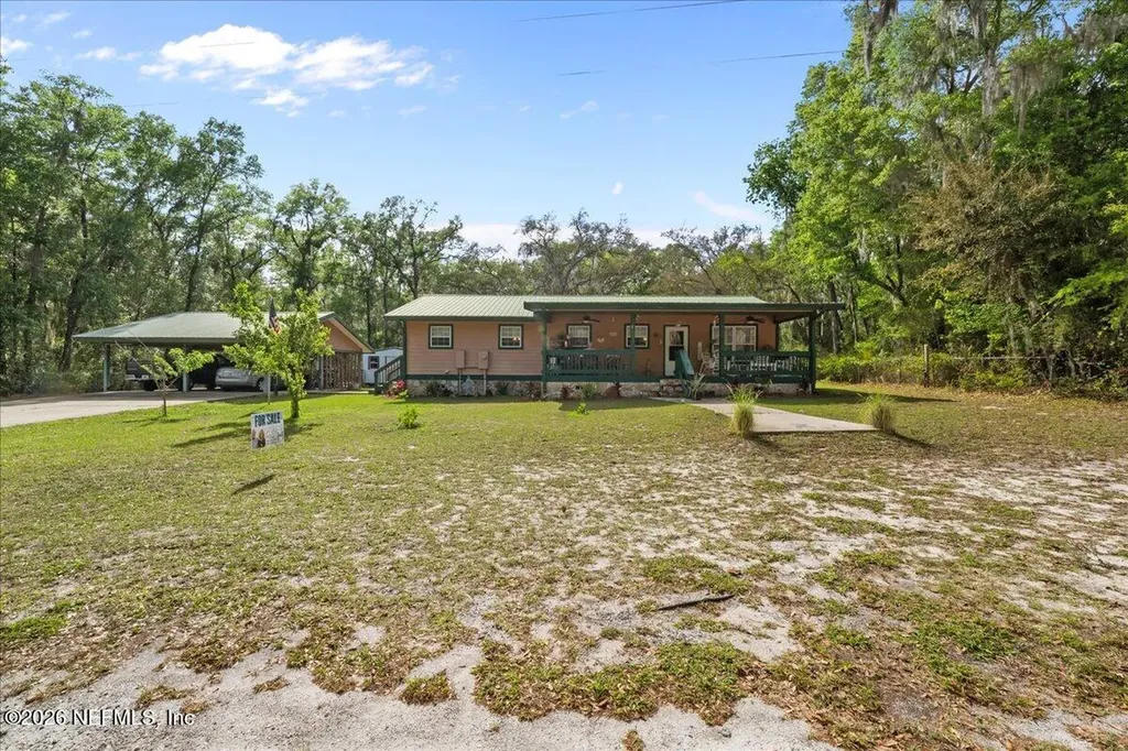 111 Holly Drive Florahome FL 32140