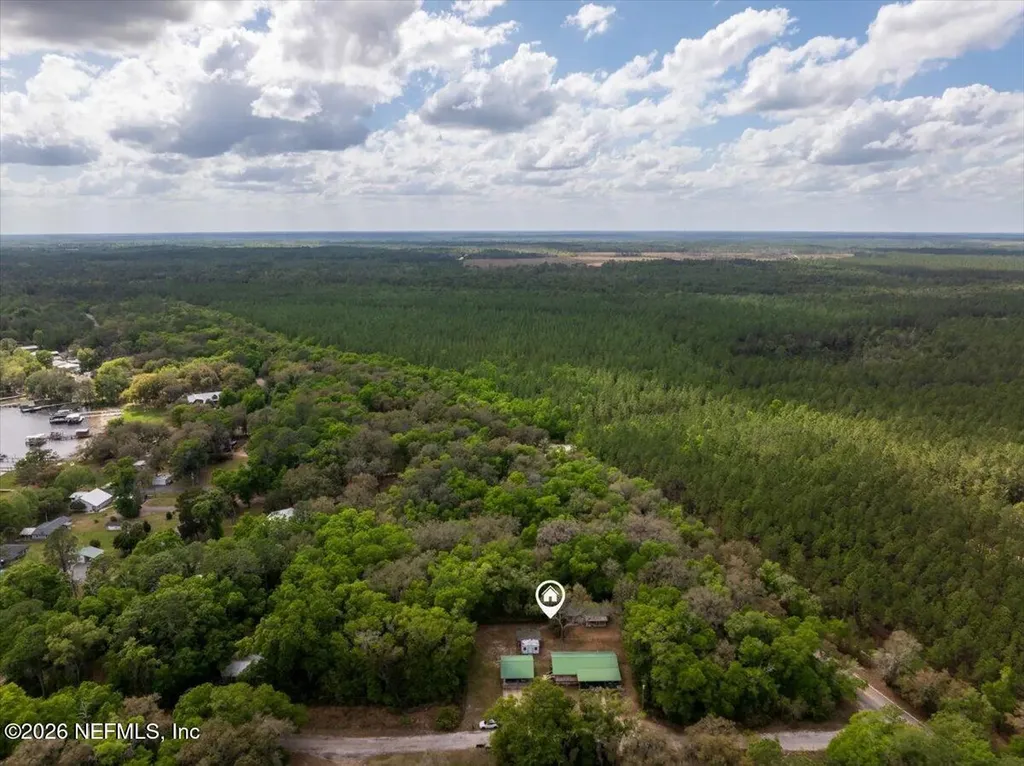 111 Holly Drive Florahome FL 32140