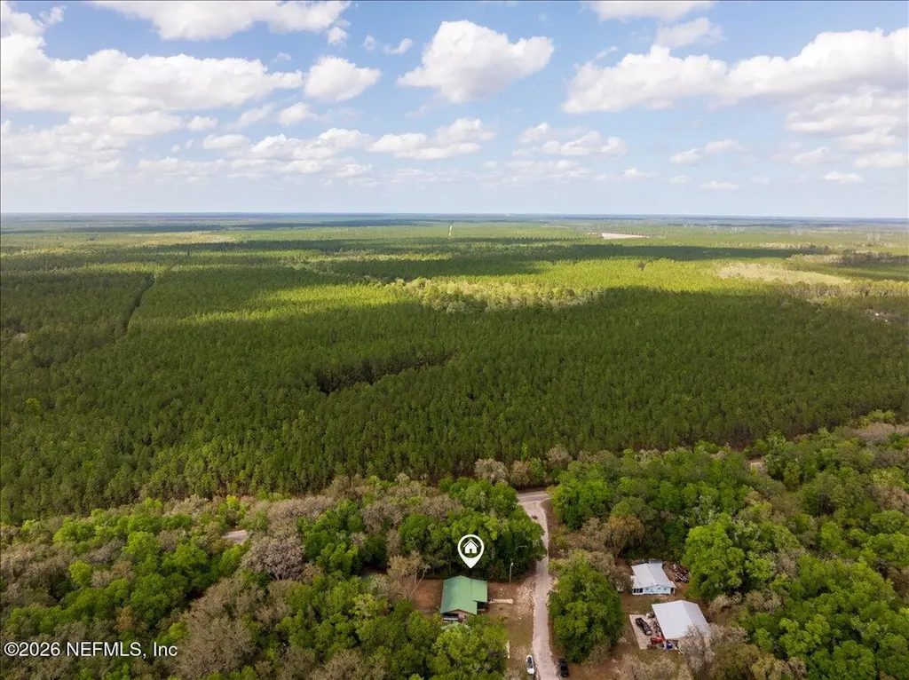 111 Holly Drive Florahome FL 32140