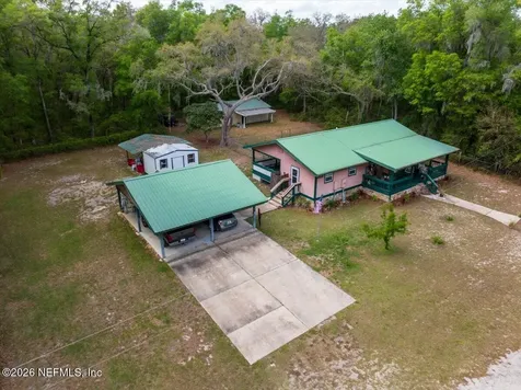 111 Holly Drive Florahome FL 32140