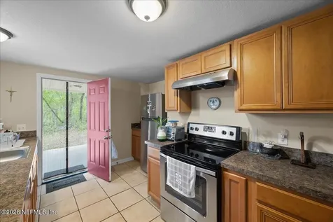 111 Holly Drive Florahome FL 32140
